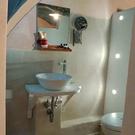 B&B 