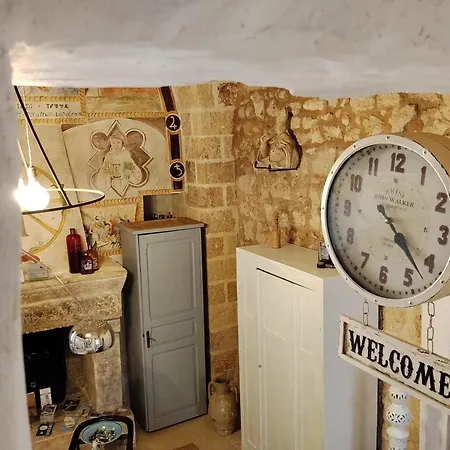 B&B 